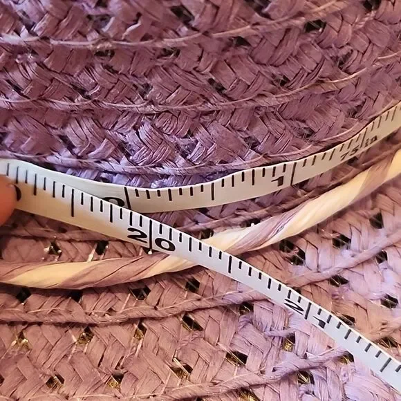 Girls spring purple floral straw hat fits 2-3T new condition 💜 - Picture 6 of 7